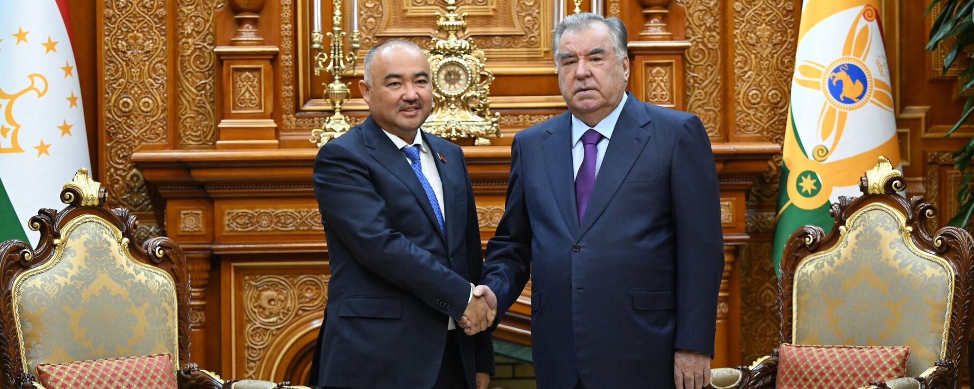 Встреча Эмомали Рахмона с председателем Жогорку Кенеша Кыргызской Республики Нурланбеком Тургунбек уулу. - Sputnik Таджикистан, 1920, 16.09.2025