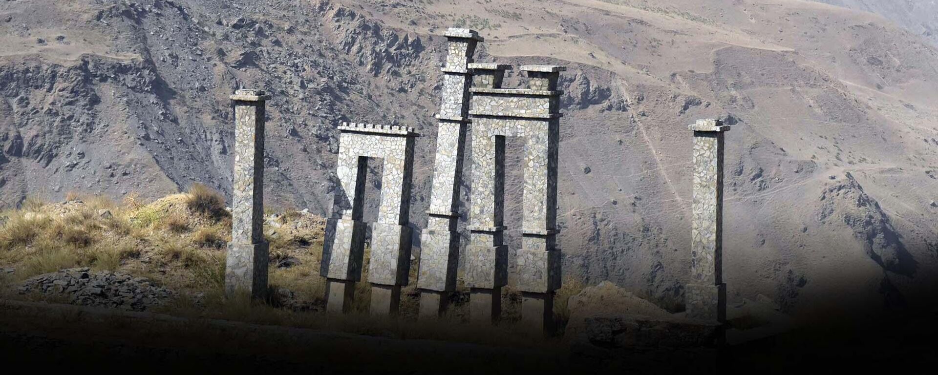 Ҷовидона: Чӣ гуна вайронаҳои як шаҳри бостонӣ дар кӯҳистони Тоҷикистон ҳифз шудаанд? - Sputnik Тоҷикистон, 1920, 17.09.2025