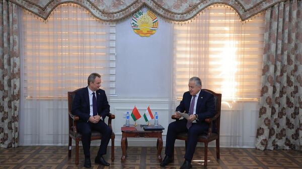 Сироджиддин Мухриддин принял Павла Утюпина - Sputnik Таджикистан