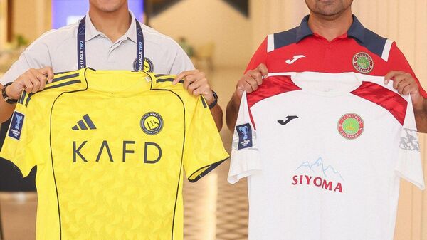 Таджикский Истиклол будет играть против саудовского Аль-Насра в белой форме: соперник выйдет на поле в желтом, сообщает Варзиш ТВ - Sputnik Таджикистан