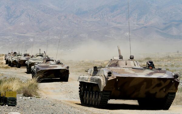 Боевые машины пехоты БМП-1 во время активной фазы командно-штабных учений &quot;Рубеж-2025&quot;. - Sputnik Таджикистан