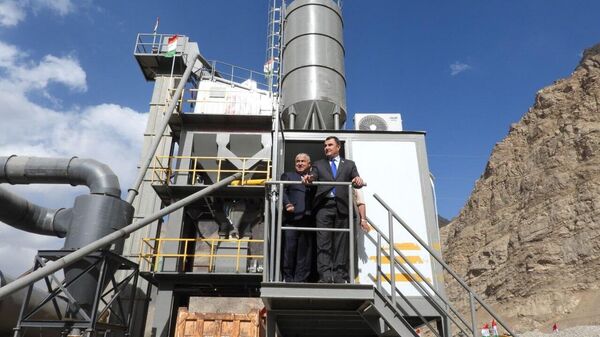 Дар Шуғнон корхонаи асфалтбарорӣ ба фаъолият оғоз кард - Sputnik Тоҷикистон