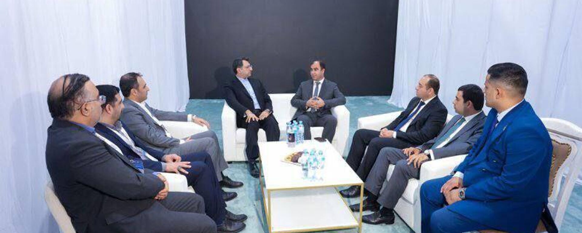 Душанбе ва ҷазираи Киши Эрон ҳамкориҳоро дар бахши гардишгарӣ ва табодули таҷриба миёни ширкатҳои сайёҳӣ густариш хоҳанд дод - Sputnik Тоҷикистон, 1920, 20.09.2025