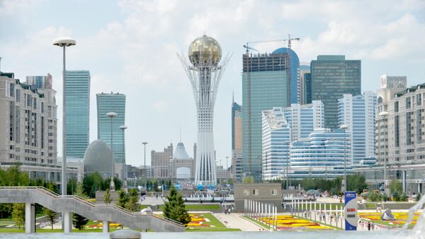 Виды Астаны. Монумент Астана-Байтерек. Иллюстративное фото - Sputnik Тоҷикистон