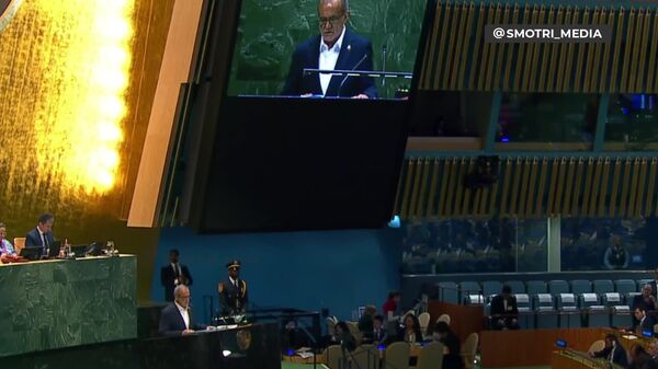 Иран никогда не станет на колени перед агрессором, заявил Пезешкиан - Sputnik Таджикистан