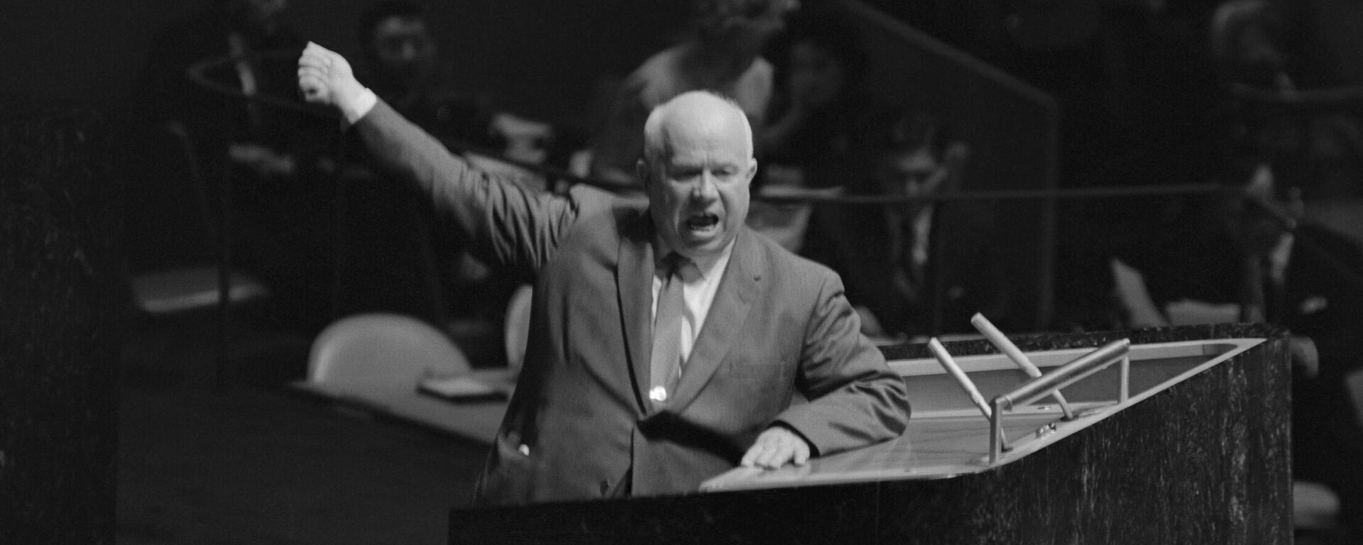 Председатель Совета Безопасности СССР Никита Хрущёв выступает на Генеральной Ассамблее ООН - Sputnik Таджикистан, 1920, 26.09.2025