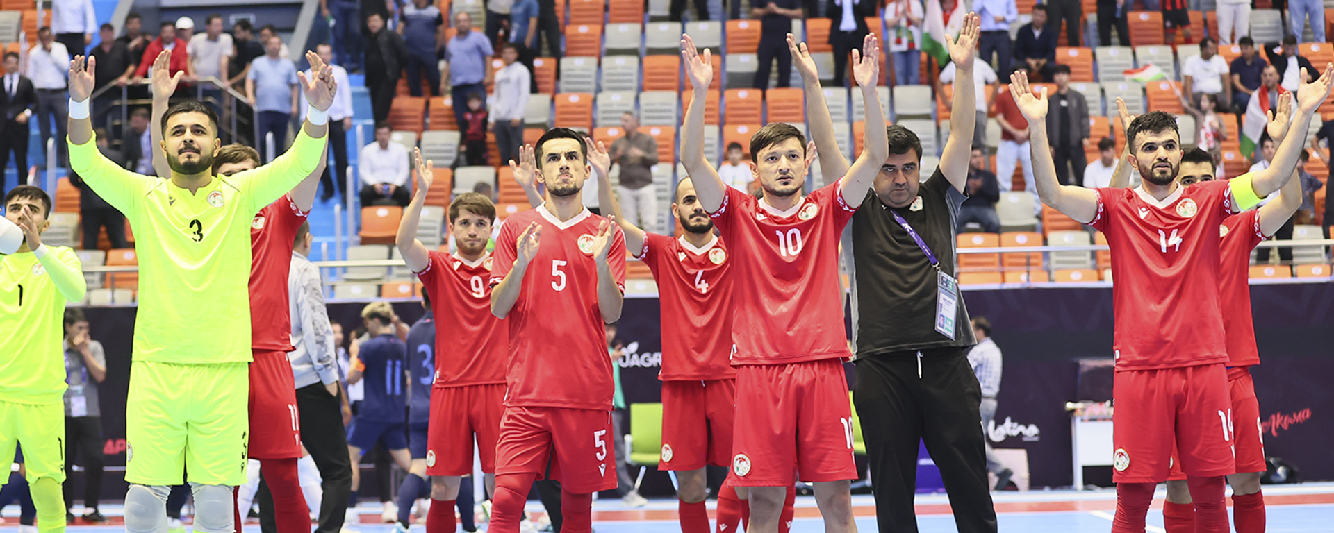 Сборная Таджикистана по футзалу. - Sputnik Таджикистан, 1920, 25.09.2025