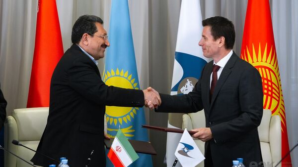 Подписание трехлетней дорожной карты сотрудничества по реализации Соглашения о свободной торговле между ЕАЭС и Ираном  - Sputnik Тоҷикистон