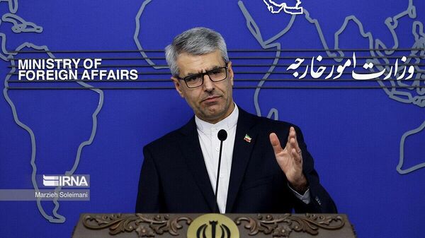 Иддаои Амрико дар бораи омодагӣ ба дипломатия бо Эрон чизе ҷуз фиреб ва мухолифати ошкор нест - Sputnik Тоҷикистон