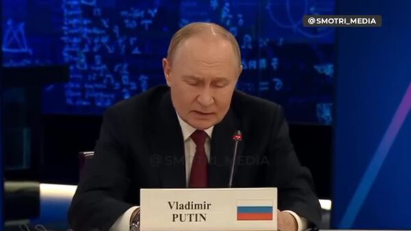 Русия ба шарикони худ дар соҳаи энержии ҳастаӣ кумак мекунад, ки дар рушд ҷаҳиши воқеӣ ба пеш кунанд, - Путин - Sputnik Тоҷикистон