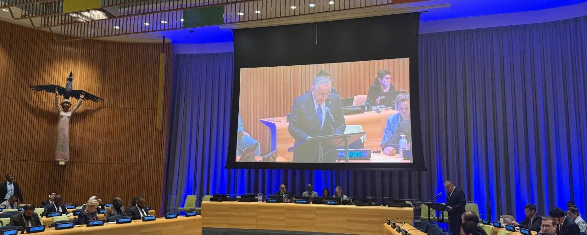 Сироджиддин Мухриддин на Встрече высокого уровня по запуску глобального диалога по управлению искусственным интеллектом - Sputnik Таджикистан, 1920, 26.09.2025