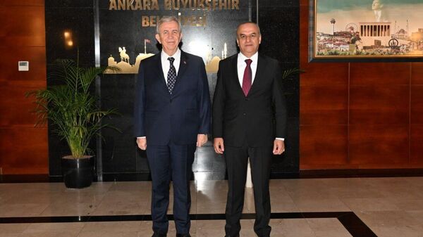 Душанбе ва Анқара ҳамкориҳоро густариш медиҳанд: сафири Тоҷикистон дар Туркия Содиқ Имомӣ бо раиси шаҳр мулоқот кард - Sputnik Тоҷикистон