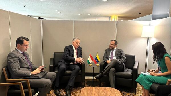 Таджикистан и Венесуэла укрепляют отношения: главы МИД обсудили актуальные вопросы на полях ГА ООН - Sputnik Таджикистан