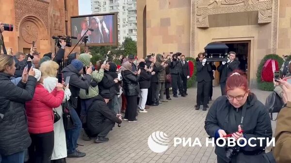 В Москве прошла церемония прощания с Тиграном Кеосаяном, передает корреспондент @rian_ru - Sputnik Таджикистан