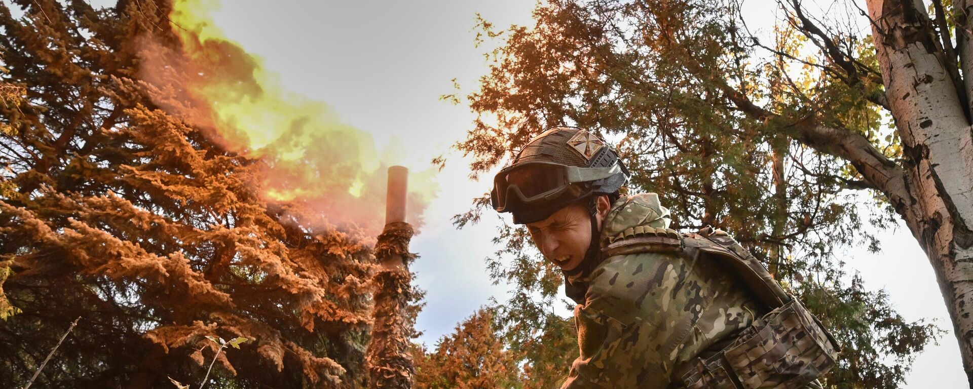 Боевая работа расчета миномета 2С4 Тюльпан на Красноармейском направлении СВО  - Sputnik Тоҷикистон, 1920, 14.10.2025