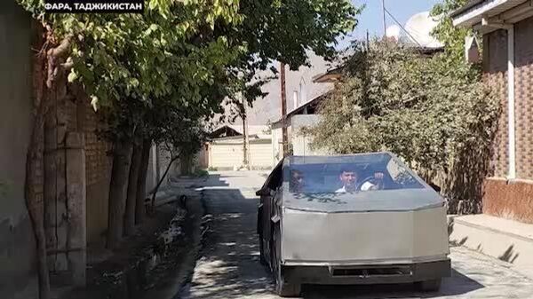 На электричестве и солнце: таджикский школьник создал аналог Tesla за год - Sputnik Таджикистан