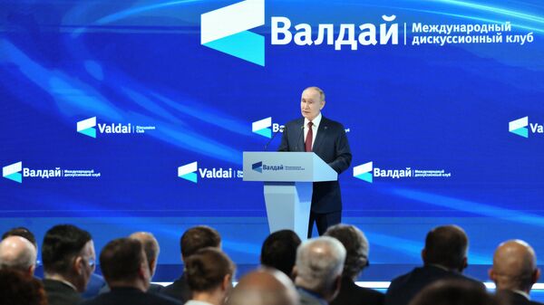 Президент Владимир Путин принял участие в работе дискуссионного клуба Валдай  - Sputnik Тоҷикистон