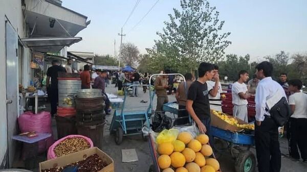 Дар Душанбе бозори «Шер - Фарз - Им» баста шуд: Мақомот сабабашро гуфт - Sputnik Тоҷикистон