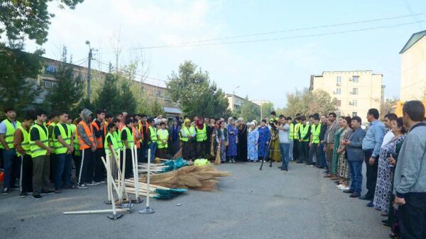 В Душанбе прошел коллективный субботник - Sputnik Таджикистан