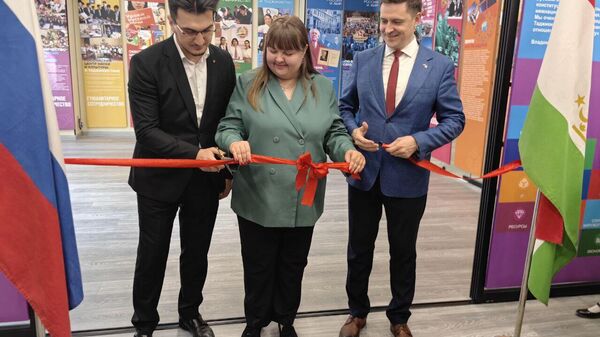 В Душанбе открылась выставка Россия и мир - Sputnik Таджикистан