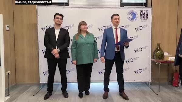 Вот в такой торжественной обстановке прошло открытие выставки Россия и мир в Душанбе - Sputnik Таджикистан