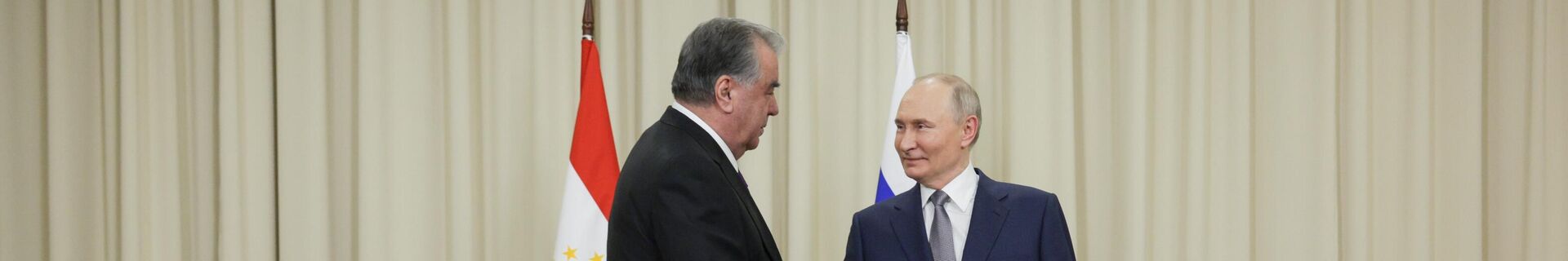 Президент Владимир Путин встретился с президентом Таджикистана Э. Рахмоном - Sputnik Таджикистан, 1920, 08.10.2025