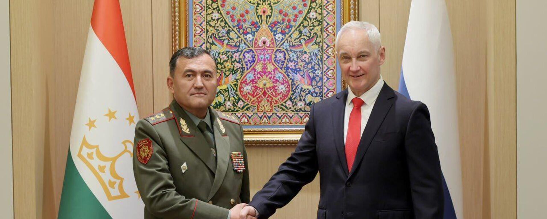 Встреча министра обороны Таджикистана генерал-полковника Эмомали Собирзода и министра обороны России Андрея Белоусова - Sputnik Таджикистан, 1920, 08.10.2025
