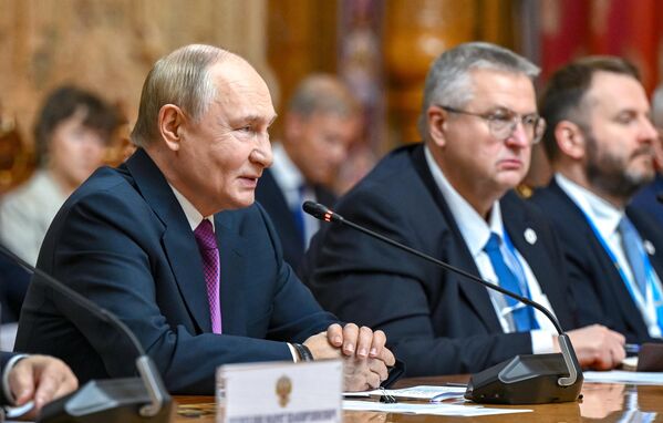 Президенти Русия Владимир Путин дар музокироти сатҳи олии Тоҷикистону Русия. - Sputnik Тоҷикистон