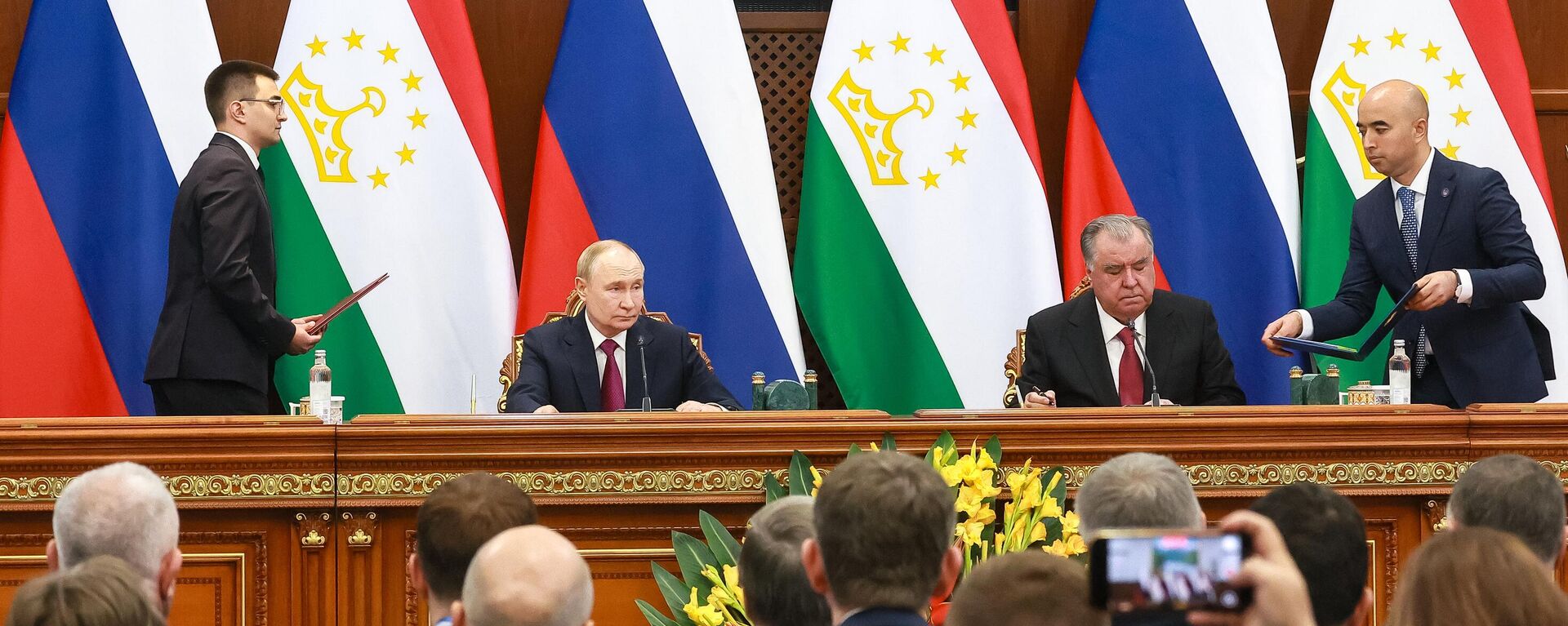 Государственный визит президента Владимира Путина в Таджикистан  - Sputnik Тоҷикистон, 1920, 09.10.2025