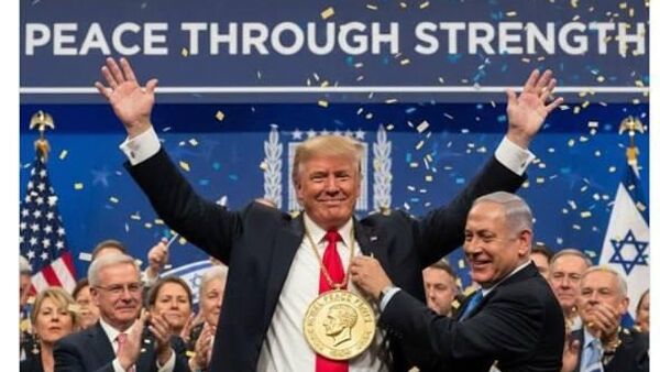 Дафтари нахуствазири Исроил даъват кардаст, ки Ҷоизаи сулҳи Нобел ба Трамп супурда шавад - Sputnik Тоҷикистон