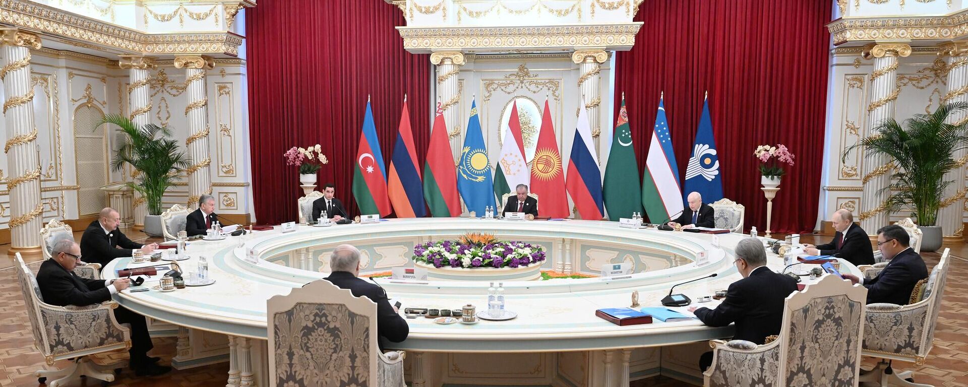 Заседание совета глав государств СНГ  - Sputnik Тоҷикистон, 1920, 10.10.2025