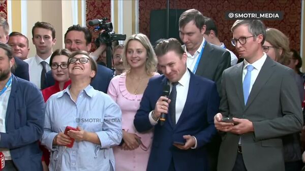 Путин таҳдидҳои Зеленский ба Маскавро намоишкорӣ ё худ понт номид - Sputnik Тоҷикистон