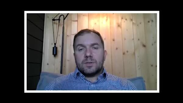 Коршинос: Тоҷикистон барои мулоқоти Путин ва Алиев мусоид буд - Sputnik Тоҷикистон