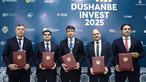 Имзои ҳашт санадаи ҳамкорӣ дар “Dushanbe Invest–2025” - Sputnik Тоҷикистон