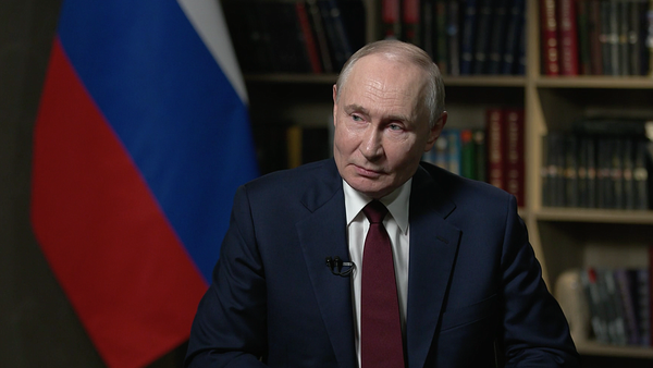 Владимир Путин поздравил телеканал RT c 20-летием. - Sputnik Тоҷикистон