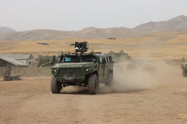 Под общим руководством замначальника Объединенного штаба ОДКБ генерал-майора Илхомджона Хафиззода прошли инструкторско-методические занятия с Объединенным командованием Коллективных миротворческих сил ОДКБ по вопросам организации управления, формирования и слаживания. - Sputnik Таджикистан