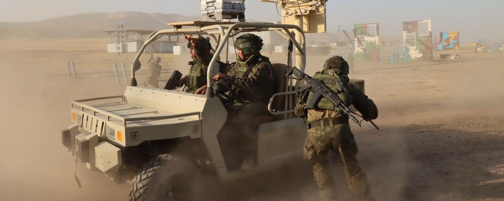 Подготовка к учениям Нерушимое братство-2025 и Барьер-2025 в Таджикистане  - Sputnik Таджикистан, 1920, 19.10.2025