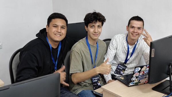 Молодые программисты из Таджикистана приняли участие в чемпионате РуКод. - Sputnik Таджикистан