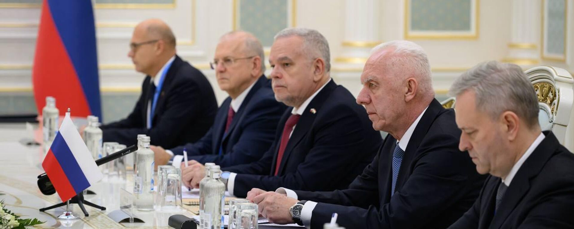 Генпрокурор России Александр Гуцан - Sputnik Тоҷикистон, 1920, 21.10.2025