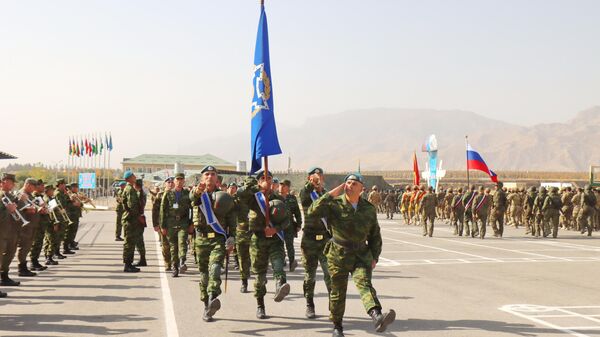 Торжественная церемония открытия учений Нерушимое братство-2025 и Барьер-2025 в Таджикистане  - Sputnik Тоҷикистон