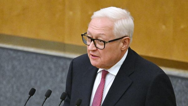 Заместитель министра иностранных дел РФ Сергей Рябков выступает на пленарном заседании Государственной Думы РФ. - Sputnik Таджикистан