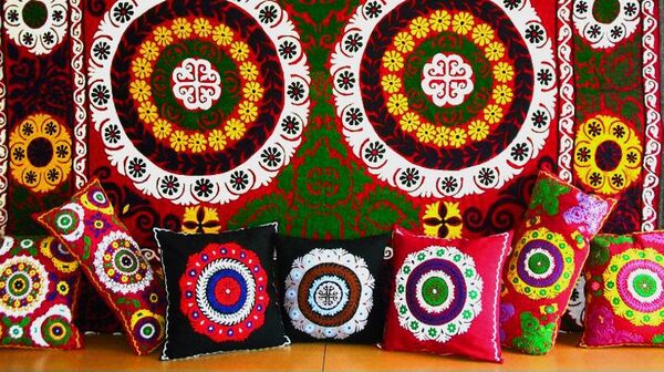 Ҳунари сӯзанидӯзӣ дар Тоҷикистон - Sputnik Тоҷикистон