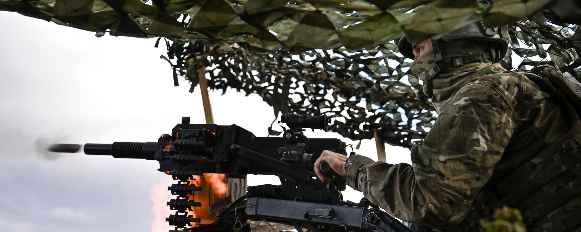 Военнослужащий на тренировке подразделения спецназа группировки войск Центр на Красноармейском направлении специальной военной операции в ДНР.    - Sputnik Тоҷикистон, 1920, 28.10.2025