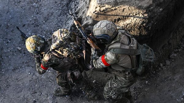 Подготовка штурмовых подразделений в зоне СВО - Sputnik Таджикистан