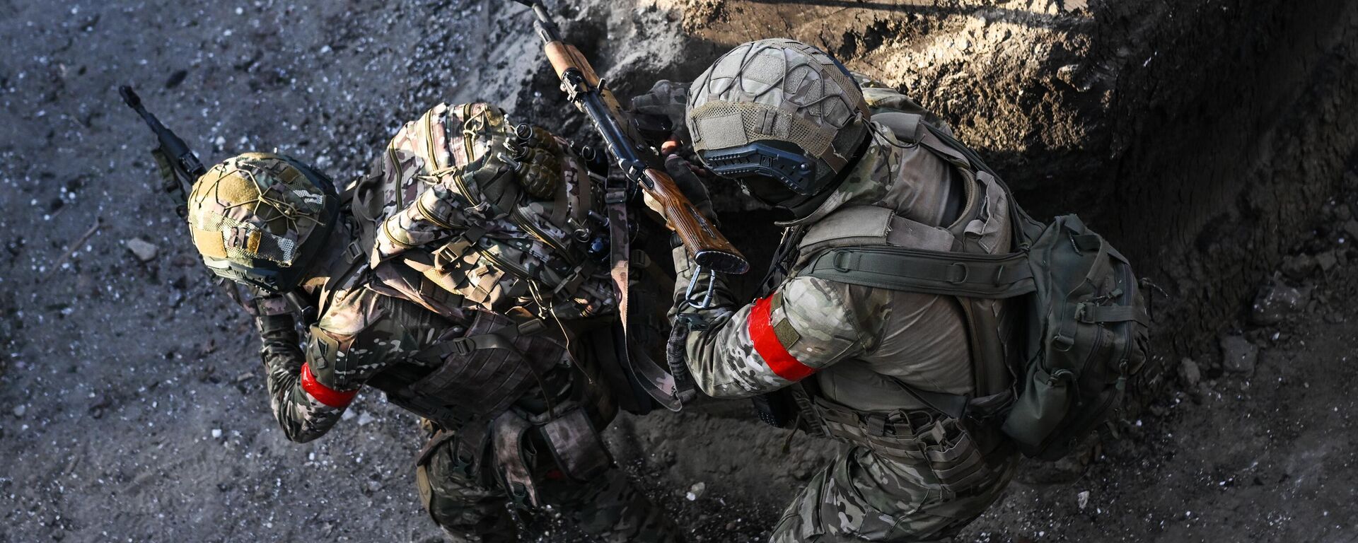 Подготовка штурмовых подразделений в зоне СВО Подготовка штурмовых подразделений в зоне СВО - Sputnik Таджикистан, 1920, 26.10.2025