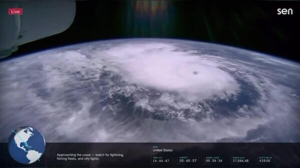 Так выглядит глаз бури с МКС - Sputnik Таджикистан