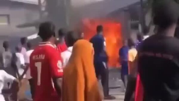 Протесты вспыхнули в Камеруне после объявления итогов президентских выборов - Sputnik Таджикистан