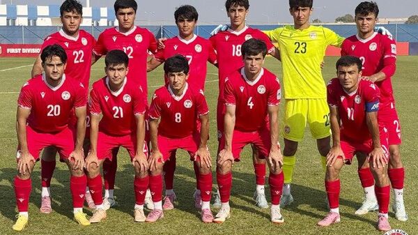 Юношеская сборная Таджикистана (U-17) провела контрольный матч против Мексики - Sputnik Таджикистан
