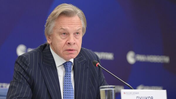 Председатель Комиссии Совета Федерации по информационной политике и взаимодействию со СМИ Алексей Пушков.  - Sputnik Тоҷикистон