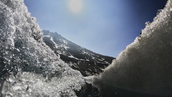 Ронский ледник. Иллюстративное фото - Sputnik Таджикистан